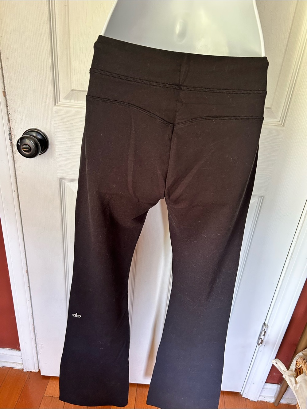 ALO YOGA Sway Bootcut Sweatpants Drawstring Black Size XS NWOT - Picture 8 of 10